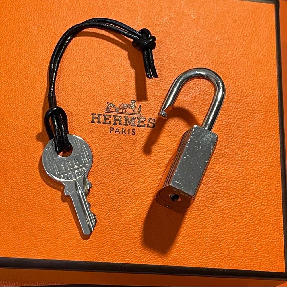 Hermès Palladium Cadena Padlock & Key #100 - Picture 10 of 14